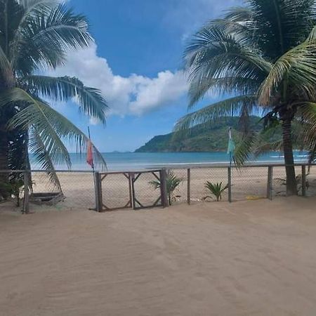 Bucana Beachfront Guesthouse El Nido Esterno foto