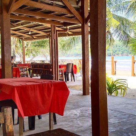 Bucana Beachfront Guesthouse El Nido Esterno foto