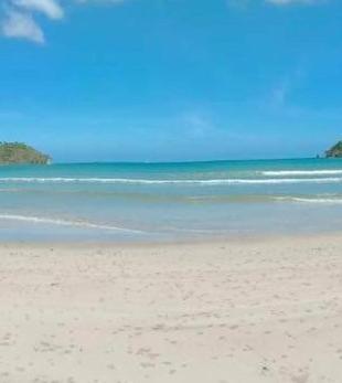 Bucana Beachfront Guesthouse El Nido Esterno foto