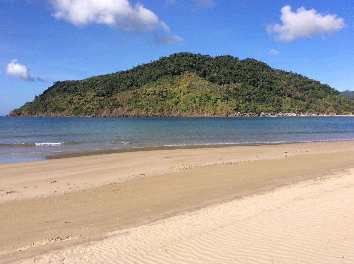 Bucana Beachfront Guesthouse El Nido Esterno foto