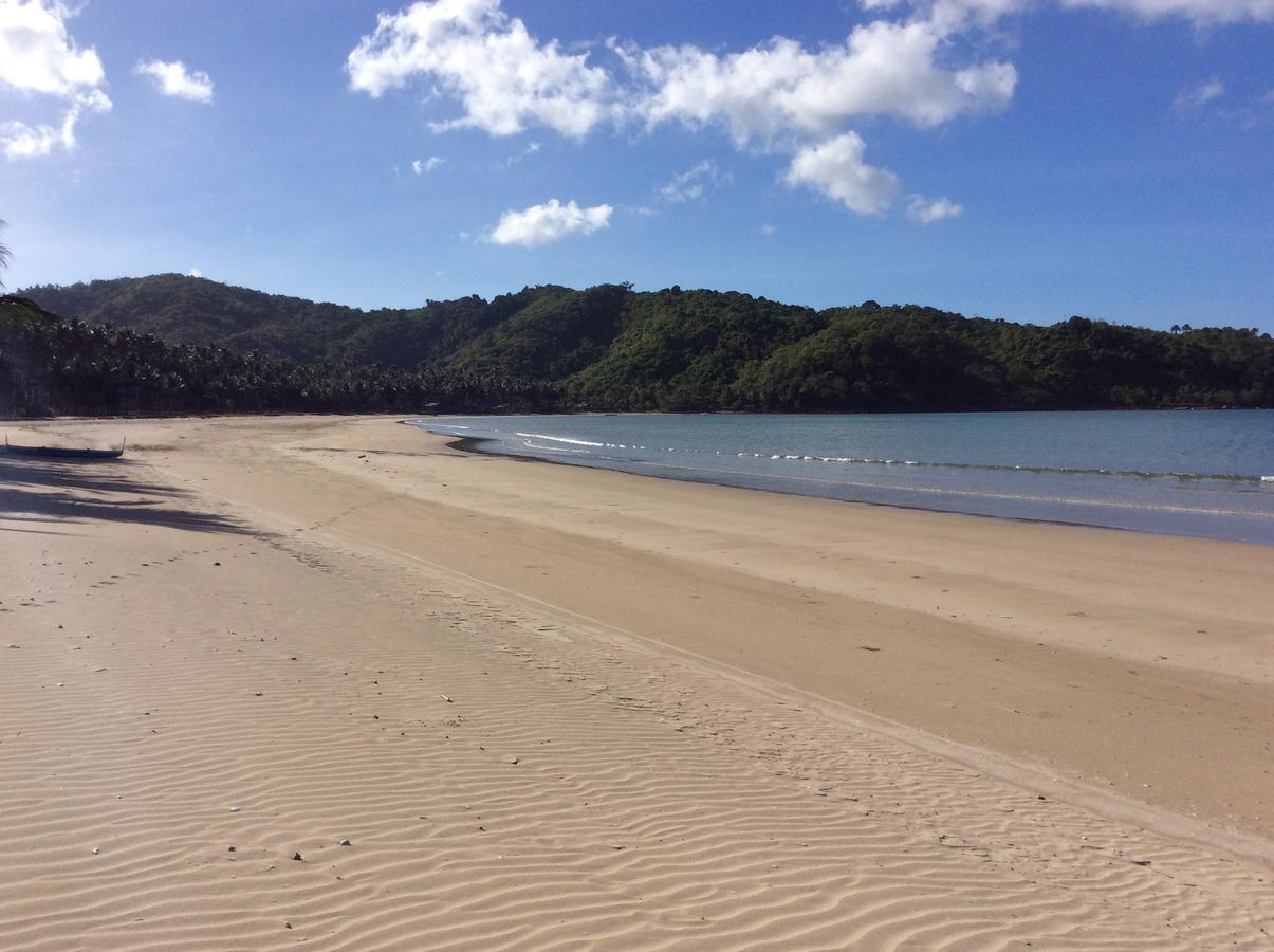 Bucana Beachfront Guesthouse El Nido Esterno foto