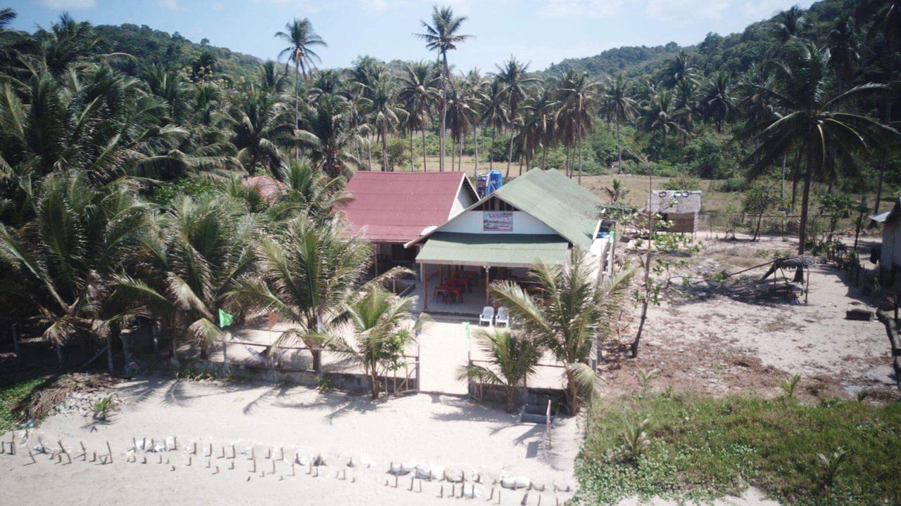 Bucana Beachfront Guesthouse El Nido Esterno foto